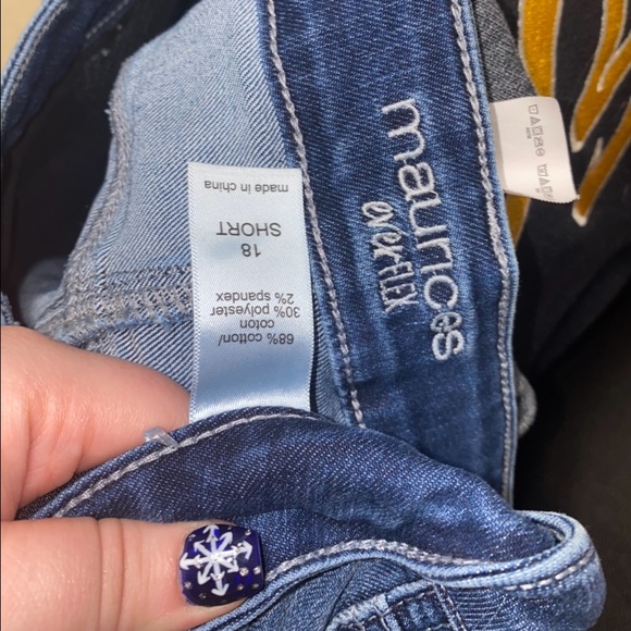 Maurice’s Short Bootcut Jeans - Picture 3 of 3